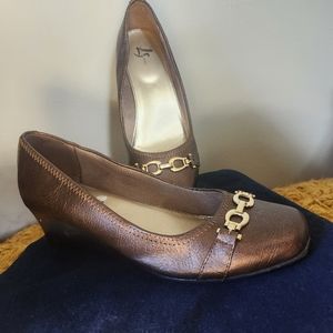 US 7.5 Lifestride Wedge Loafers